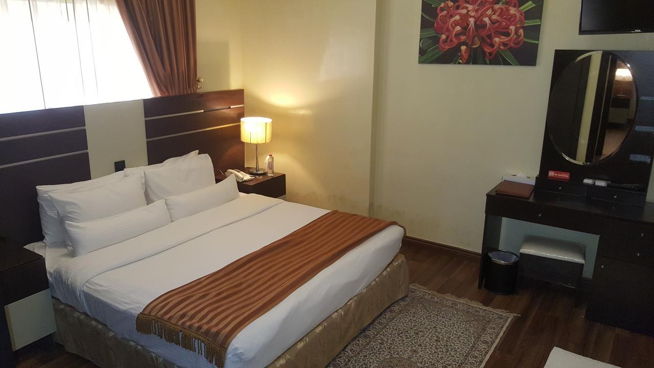 Boulevard City Suites Hotel Apartments Dubai Esterno foto