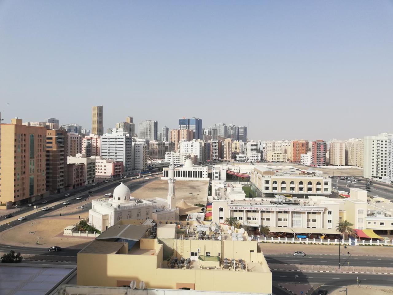 Boulevard City Suites Hotel Apartments Dubai Esterno foto