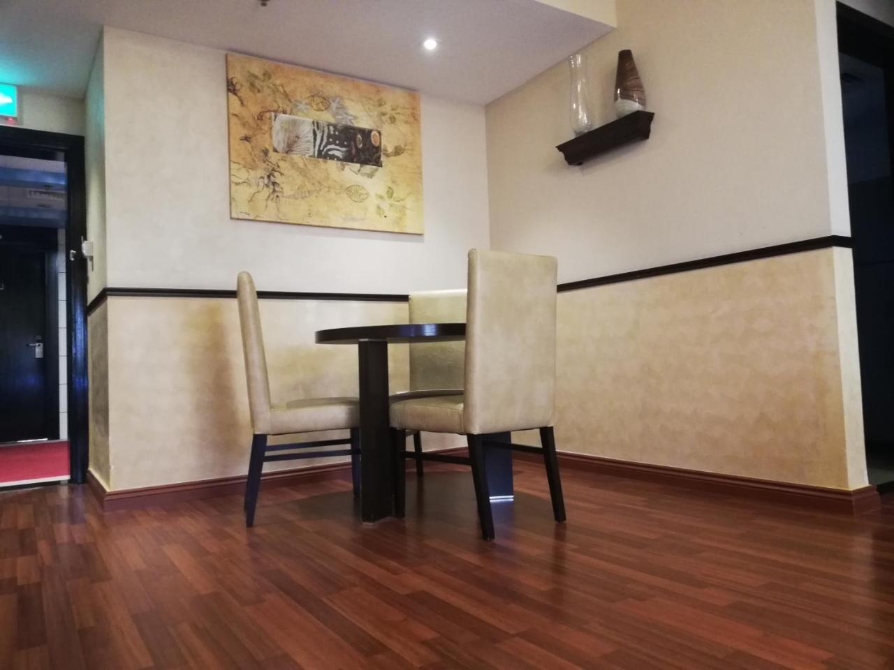 Boulevard City Suites Hotel Apartments Dubai Esterno foto